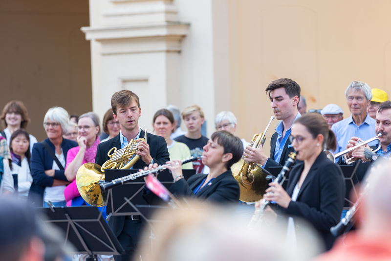 Musiker*innen beim Konzert