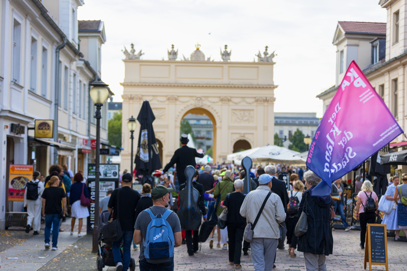 Jubiläumsparade der KAP in Potsdam