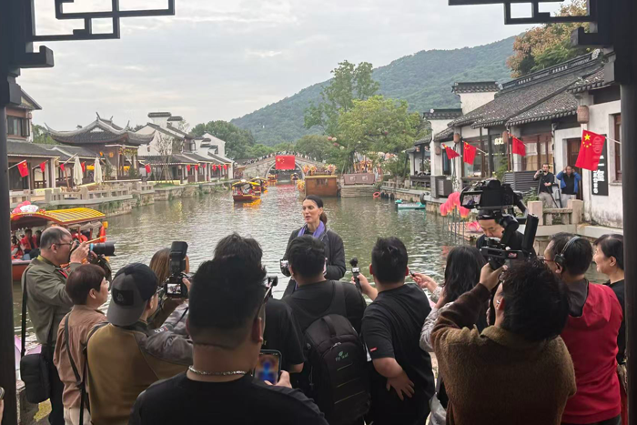 Cecilia Ziano in der Ancient Water Town